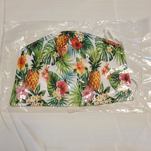 🌴 NWOT Pineapple 🍍 Face Mask - Picture 1 of 2